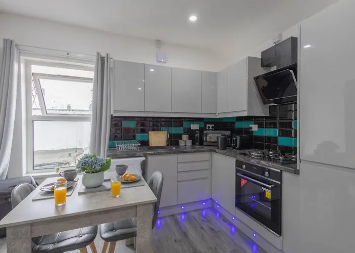 Spacious Studio Apartment In Cardiff City Centre